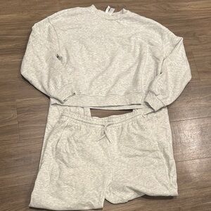 H&M Gray Crewneck Sweatshirt & Joggers Set